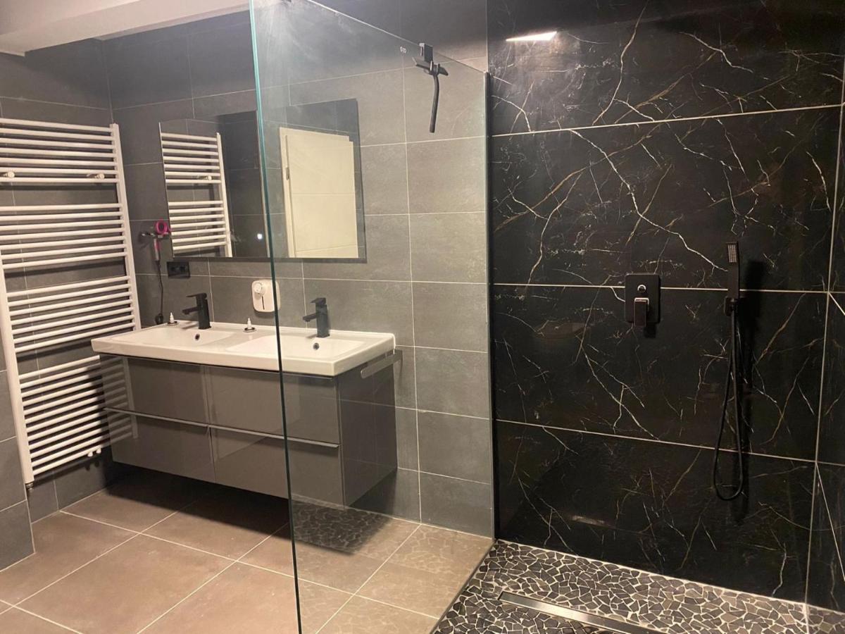 Cozy 120M² Apartment With 3 Bedrooms And 1 Home Cinema Useldange Ngoại thất bức ảnh